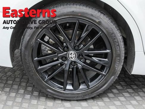 Used 2024 Toyota Camry SE image 31
