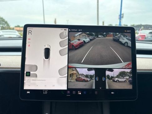 Used 2022 Tesla Model 3 Long Range AWD/4WD image 33
