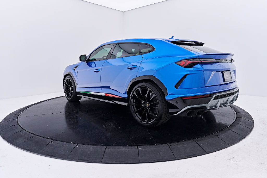 Used 2020 Lamborghini Urus AWD/4WD image 9