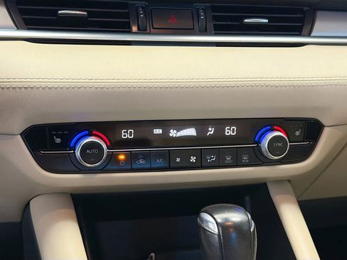 Used 2018 MAZDA MAZDA6 Touring image 10