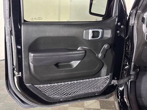 Used 2021 Jeep Wrangler Sport AWD/4WD image 10