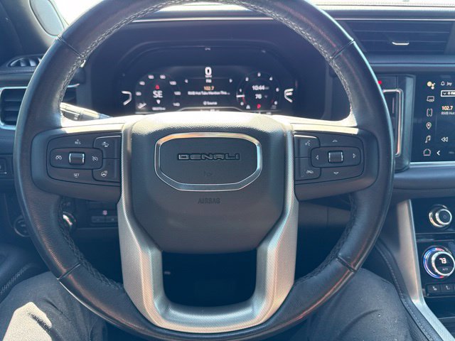 Used 2022 GMC Yukon XL Denali w/ Denali Premium Package RWD image 14