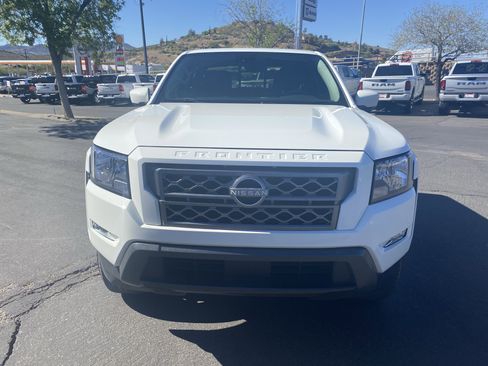 Used 2024 Nissan Frontier SV w/ SV Convenience Package image 6