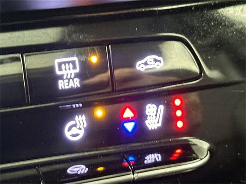 Used 2023 Chevrolet Bolt EUV Premier w/ Sun & Sound Package image 19