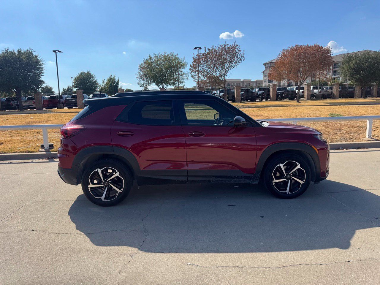 Used 2021 Chevrolet TrailBlazer RS w/ Sun and Liftgate Package FWD image 3