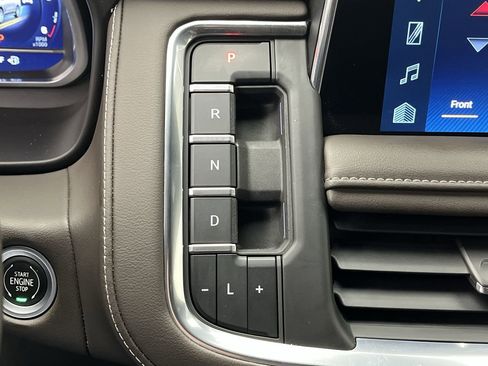 Used 2023 Chevrolet Suburban LT w/ Luxury Package image 26