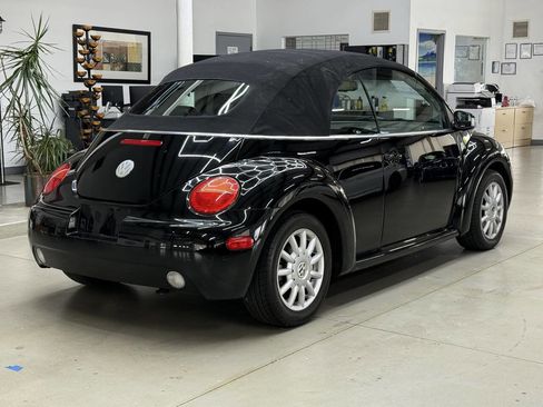 Used 2005 Volkswagen Beetle GLS FWD image 2