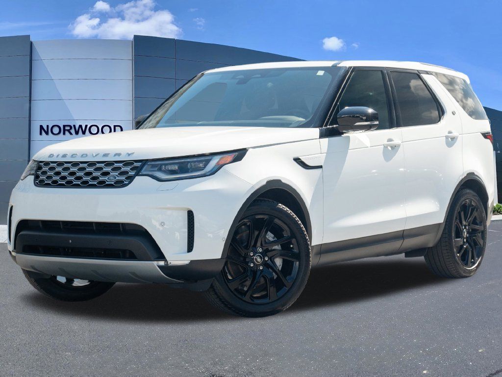 Used 2025 Land Rover Discovery S AWD/4WD image 1