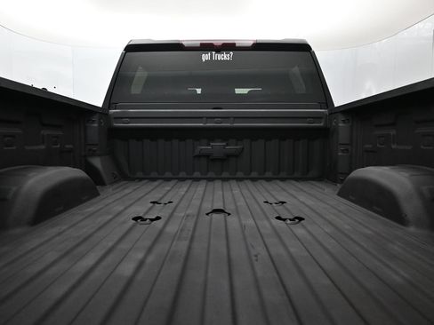 Used 2024 Chevrolet Silverado 2500 LT AWD/4WD image 7
