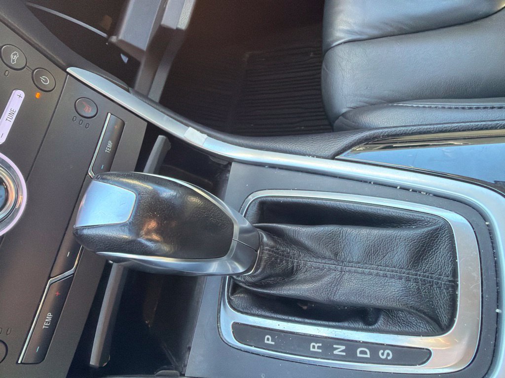 Used 2018 Ford Edge Titanium AWD/4WD image 16
