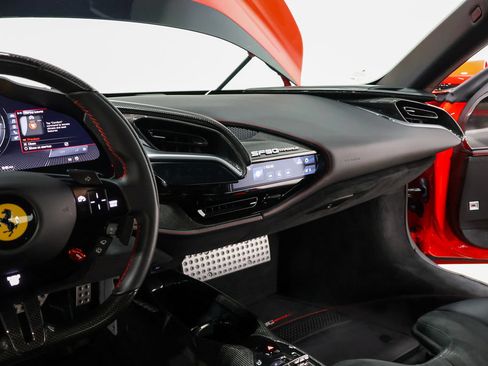 Used 2022 Ferrari SF90 Stradale AWD/4WD image 32