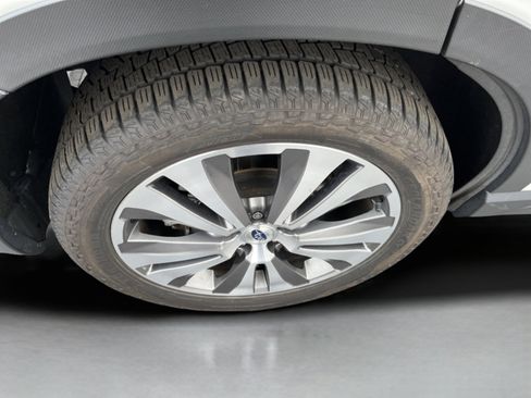 Used 2022 Subaru Ascent Limited w/ Technology Package image 9