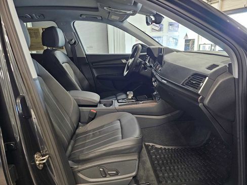 Used 2025 Audi Q5 2.0T Premium w/ Convenience Plus Package image 10
