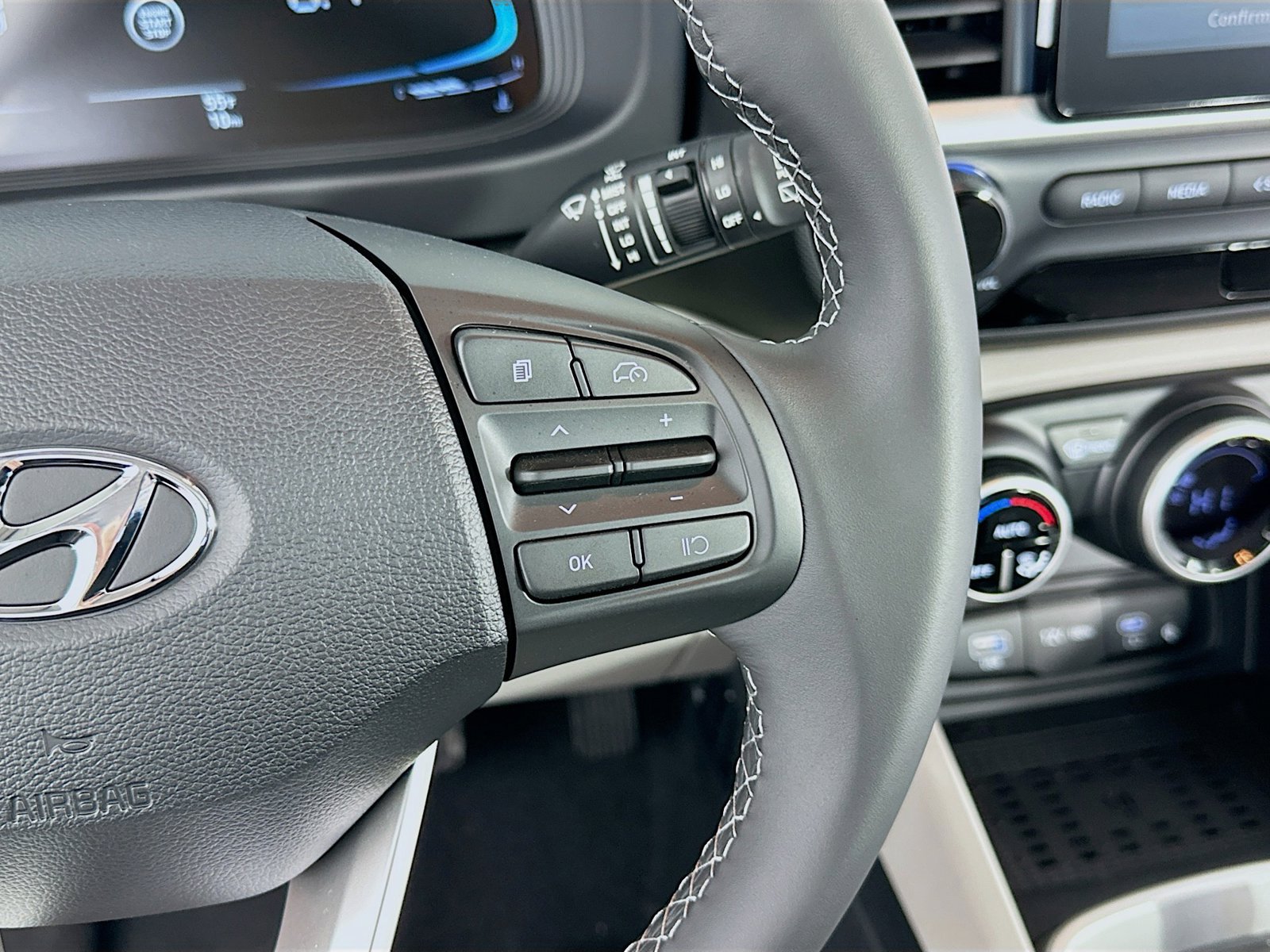 Certified 2026 Hyundai Venue SEL FWD image 15