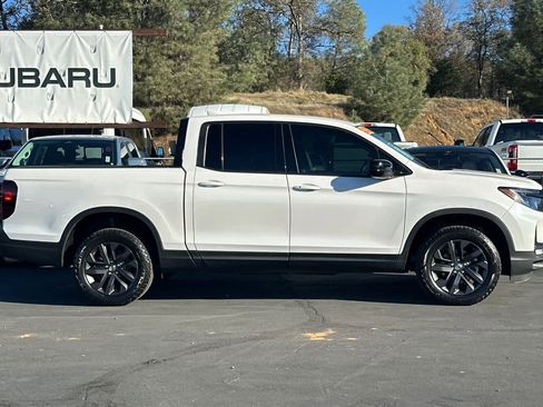 Used 2024 Honda Ridgeline Sport image 3