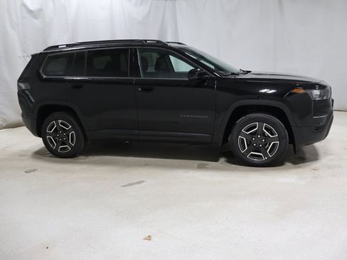 New 2026 Jeep Cherokee Laredo AWD/4WD image 8