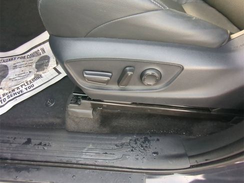 Used 2024 Toyota Tacoma TRD Off-Road w/ TRD Off Road Premium Package image 18