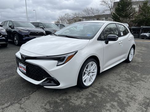 New 2026 Toyota Corolla SE image 1