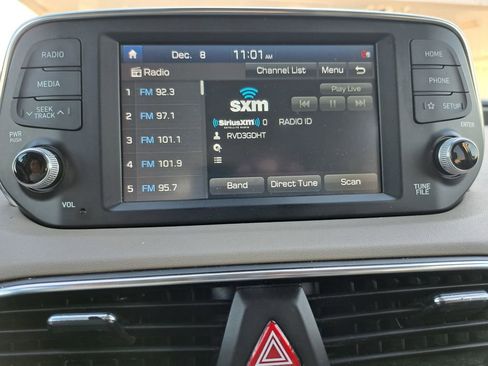 Used 2020 Hyundai Santa Fe SEL image 11