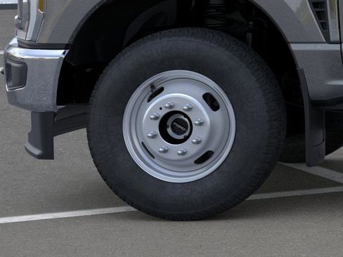 New 2026 Ford F350 XLT w/ XLT Premium Package image 19