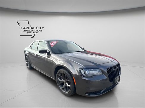 Used 2023 Chrysler 300 Touring w/ Sport Appearance Package image 2