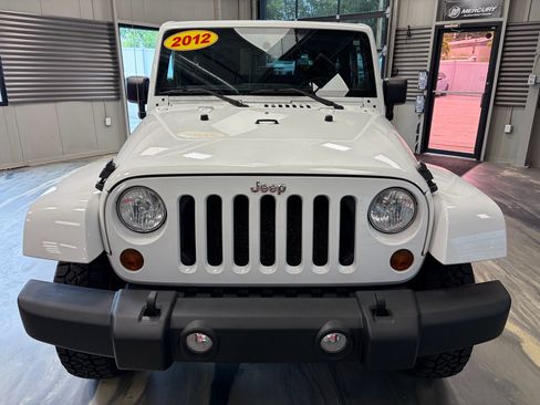 Used 2012 Jeep Wrangler Rubicon w/ PWR Convenience Group AWD/4WD image 41