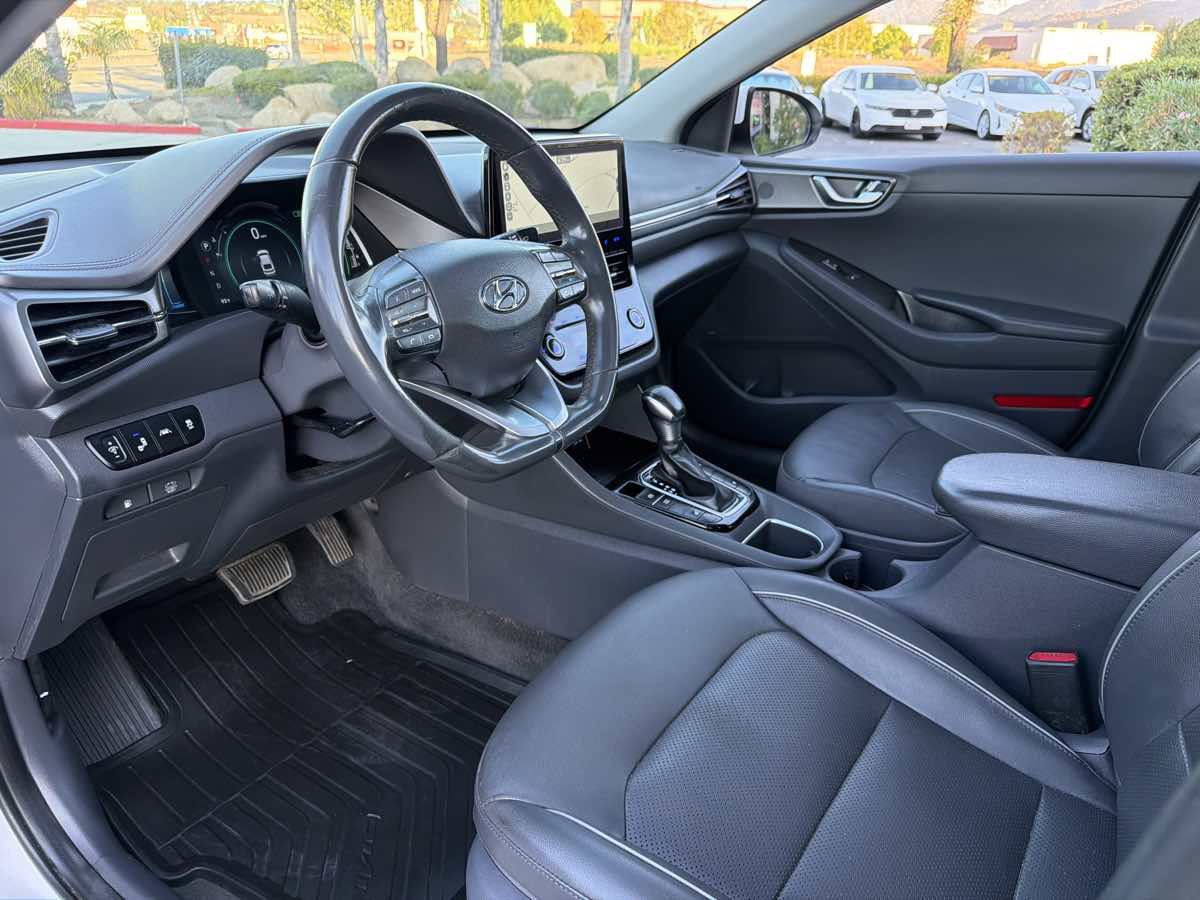 Used 2020 Hyundai Ioniq Limited FWD image 16