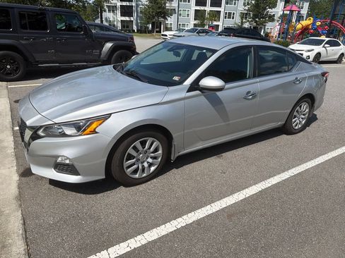 Used 2021 Nissan Altima 2.5 S w/ Driver Assist Package FWD image 1