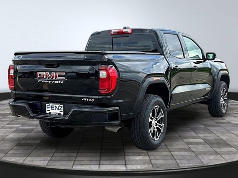 Used 2024 GMC Canyon AT4 w/ Technology Package AWD/4WD image 7
