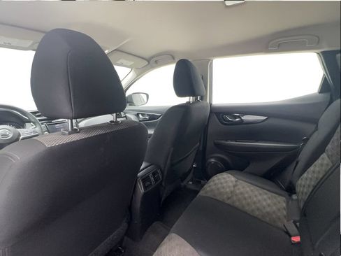 Used 2020 Nissan Rogue Sport SV FWD image 21