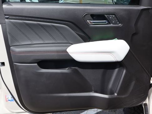 New 2026 GMC Canyon AT4X image 10