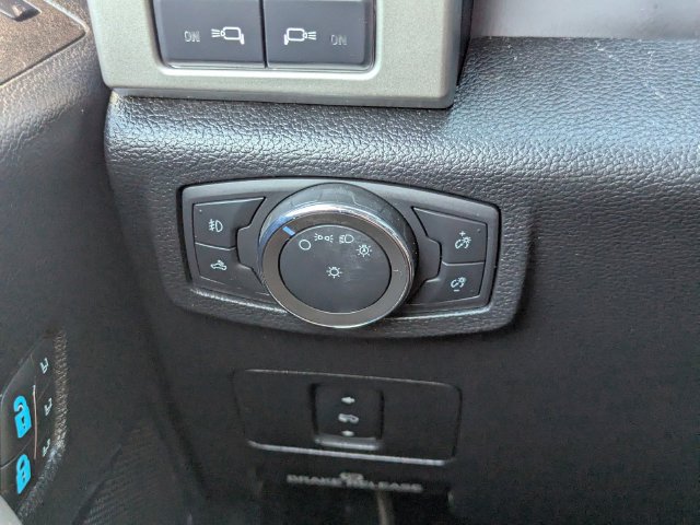 Used 2020 Ford F250 Lariat w/ Lariat Value Package AWD/4WD image 30