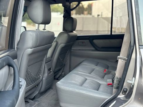 Used 2003 Toyota Land Cruiser image 23