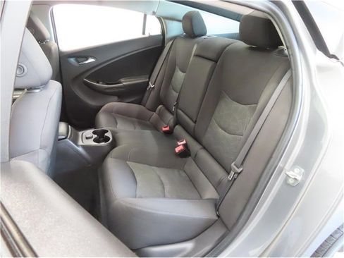Used 2018 Chevrolet Volt LT image 16