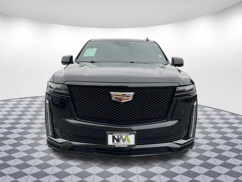 Used 2024 Cadillac Escalade Sport AWD/4WD image 5
