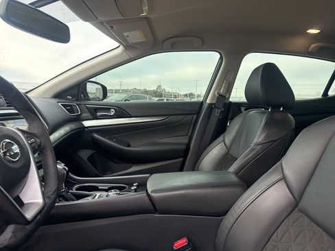 Used 2018 Nissan Maxima SR w/ Midnight Edition image 26