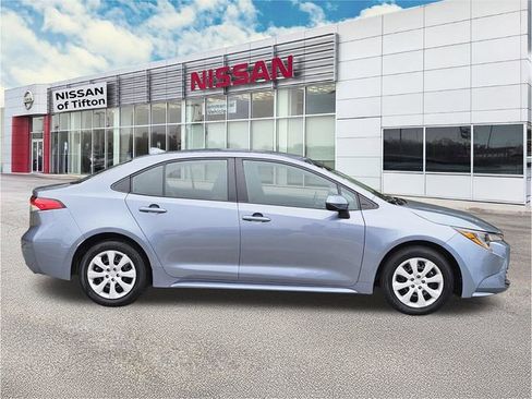 Used 2024 Toyota Corolla LE image 3