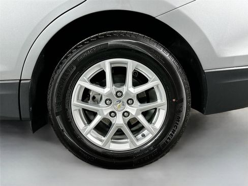 Used 2024 Chevrolet Equinox LT image 28