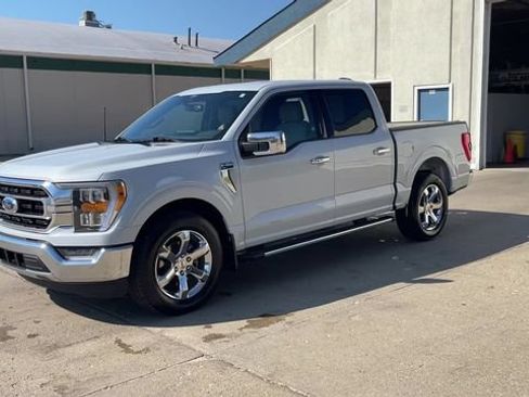 Used 2022 Ford F150 XLT w/ Equipment Group 302A High RWD image 4