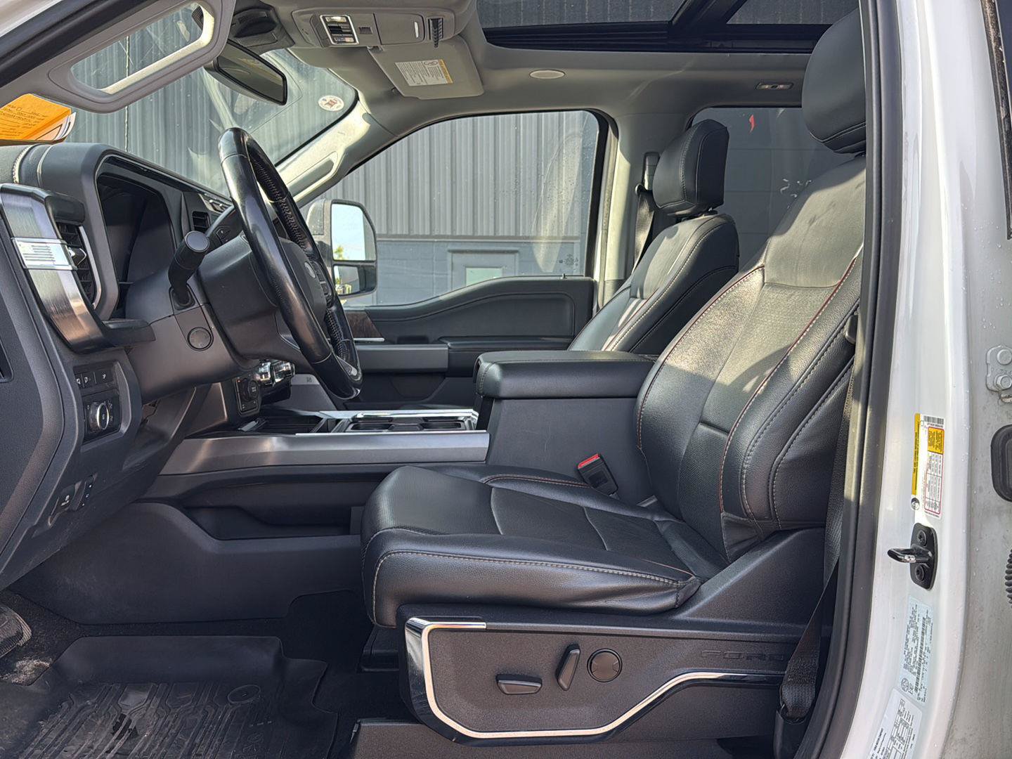 Used 2024 Ford F250 Lariat w/ Lariat Ultimate Package AWD/4WD image 9