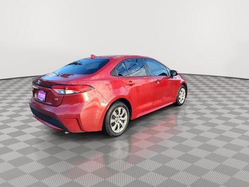Used 2021 Toyota Corolla LE image 8