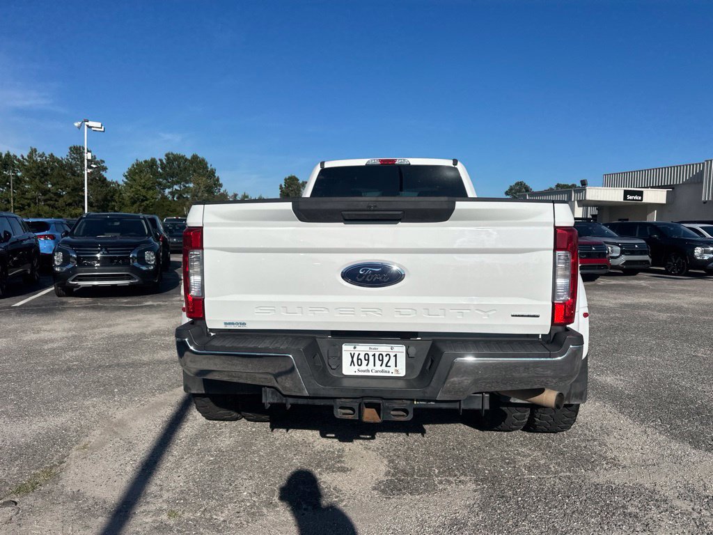 Used 2017 Ford F350 XLT w/ FX4 Off-Road Package AWD/4WD image 4
