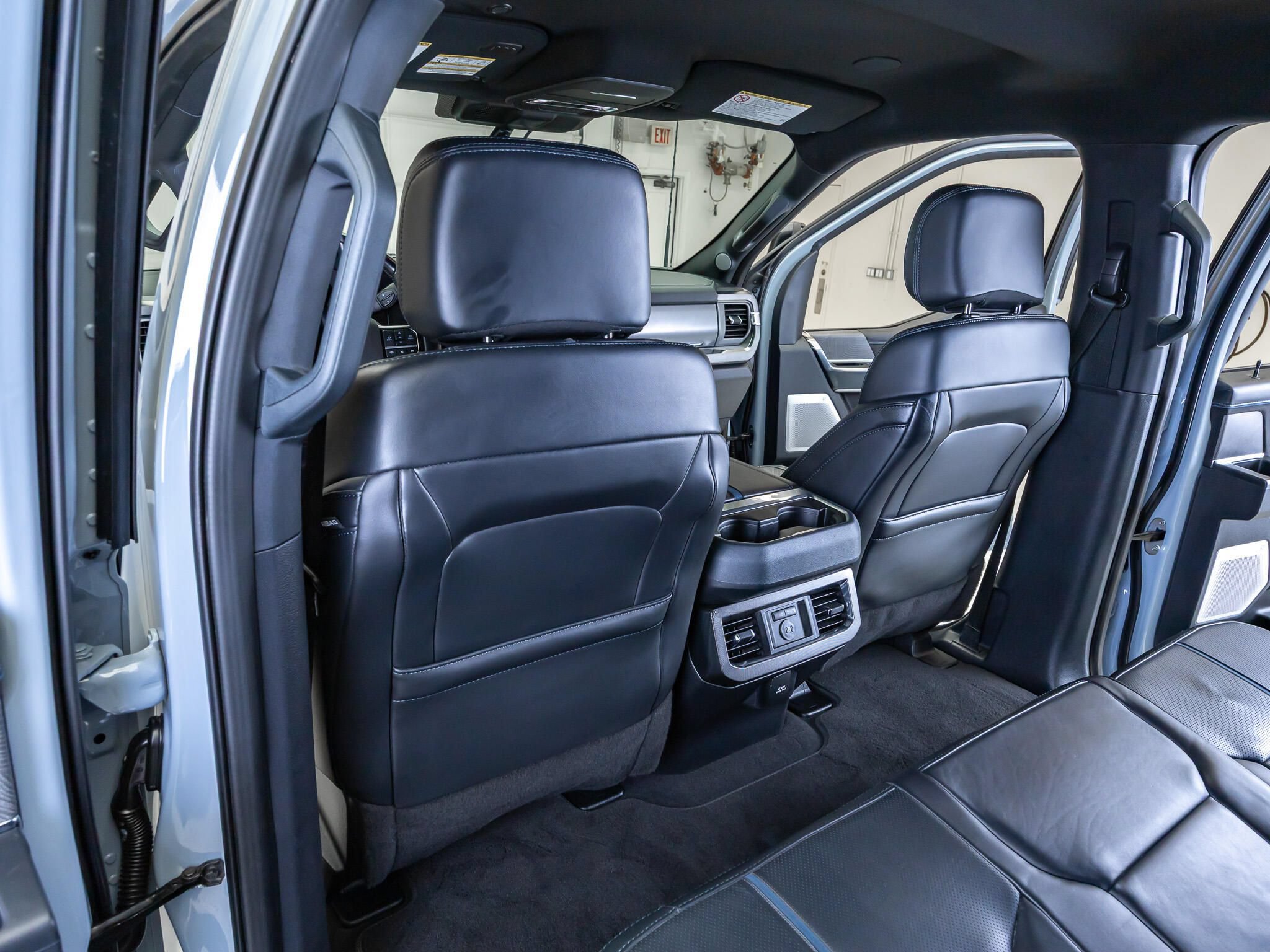Used 2025 Ford F450 Platinum AWD/4WD image 32