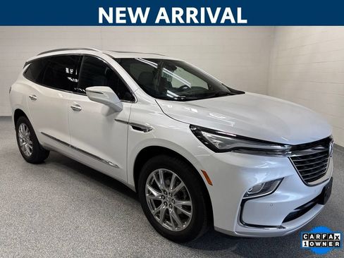 Used 2023 Buick Enclave Essence w/ Experience Buick Package AWD/4WD image 1