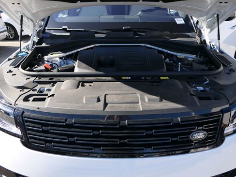 Used 2023 Land Rover Range Rover Sport SE Dynamic image 28