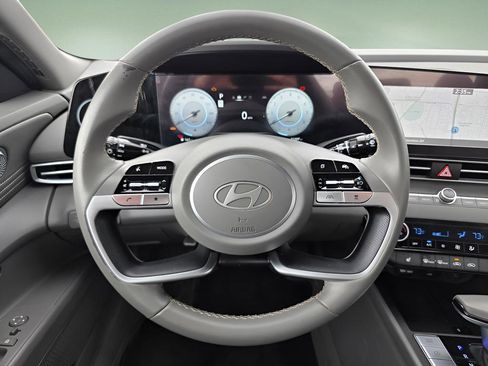 Certified 2024 Hyundai Elantra SEL w/ Convenience Package FWD image 22