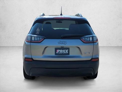 Used 2019 Jeep Cherokee Latitude Plus FWD image 6