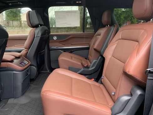 New 2026 Lincoln Navigator L Reserve image 17
