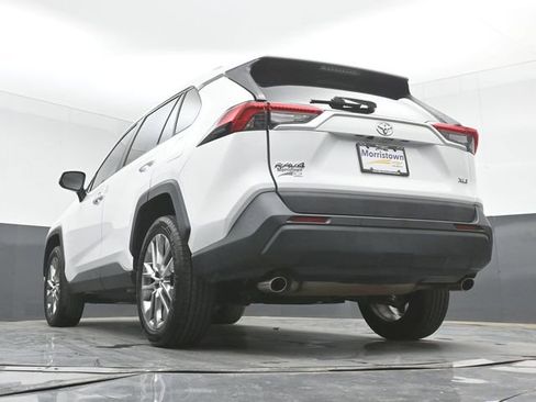 Used 2020 Toyota RAV4 XLE Premium image 48