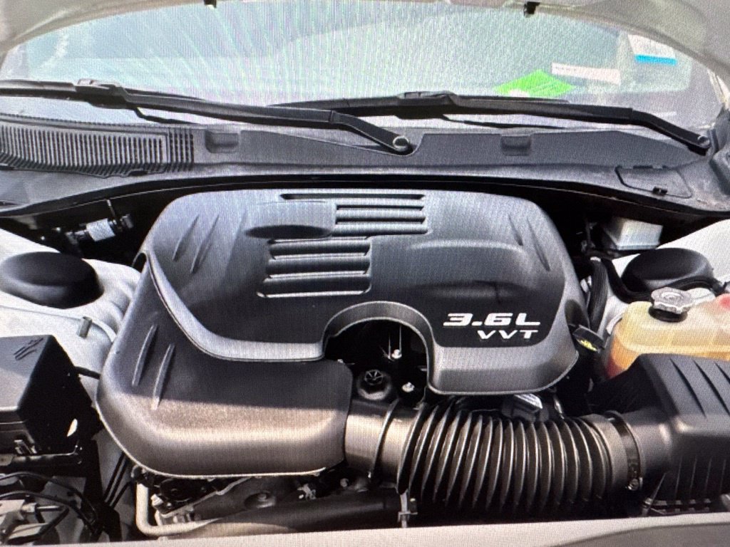 Used 2022 Dodge Charger SXT RWD image 7